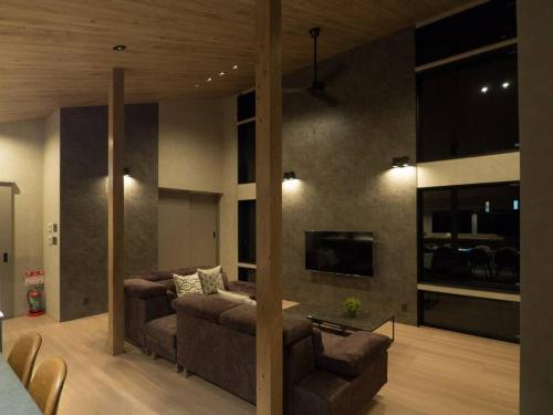 Three-Bedroom Chalet image 2