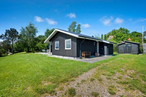 Three-Bedroom Holiday Home  image 3