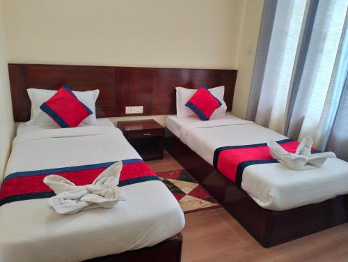 Deluxe Twin Room image 5