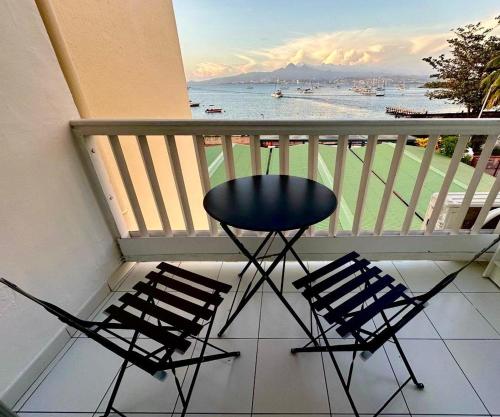 Les Trois Ilets Studio Face à la Mer avec Balcon - Location saisonnière - Les Trois-Îlets