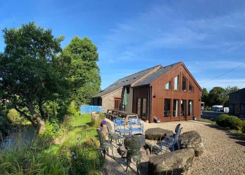 Apkārtne, Happy Horse Cottages in Crai