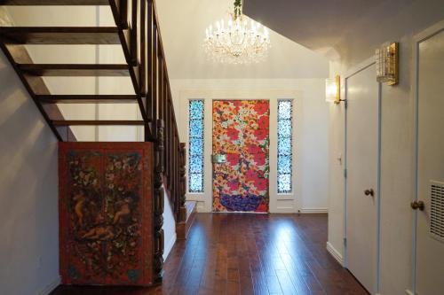 Artsy Bohemian - 2 Min to Airport -TheGoodPlace#2 in San Antonio, USA