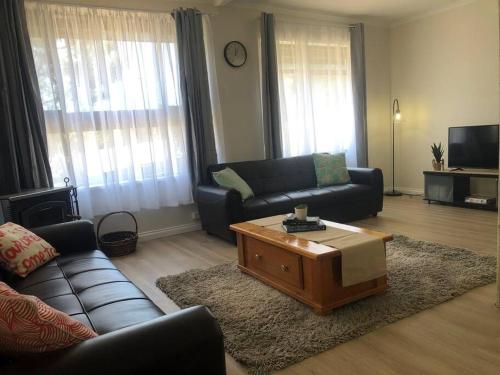 Heart of The Farm Country Cottage in Tallarook in Tallarook