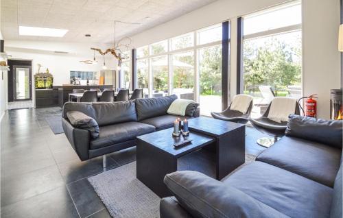  Amazing Home In Væggerløse With Wifi in Bøtø By