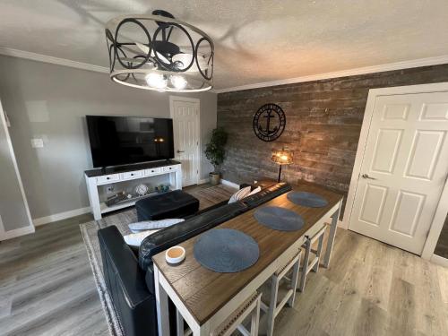 Downtown Waterfront Escape