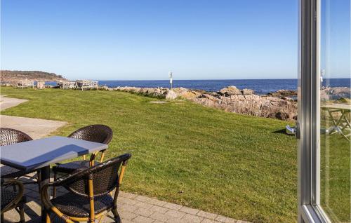 Afficher, 1 Bedroom Awesome Apartment In Allinge in Allinge