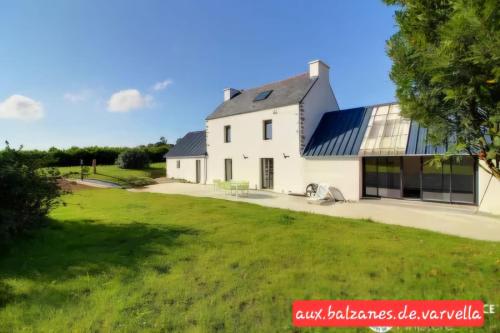 สวน, Piscine intérieure privée chauffée spa toute lannee disponible minimum 2 nuits (Piscine interieure privee chauffee spa toute lannee disponible minimum 2 nuits) in ล็องแดร์โน