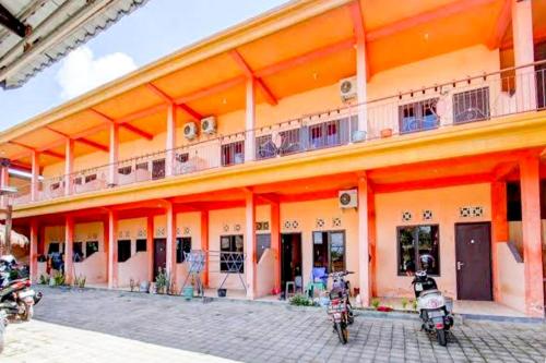 Exterior view, OYO Life 92847 Penginapan Muslim Walker in Praya