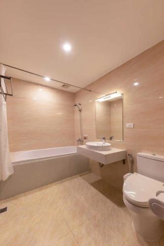 room detail thumbnail 2