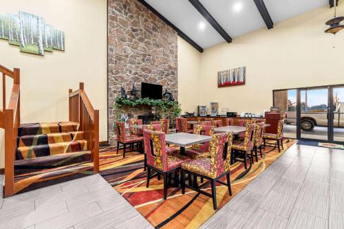 Lobby, Super 8 By Wyndham Paragould in Paragould (AR)