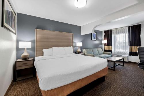 Quality Inn & Suites Fayetteville I-95, Fayetteville