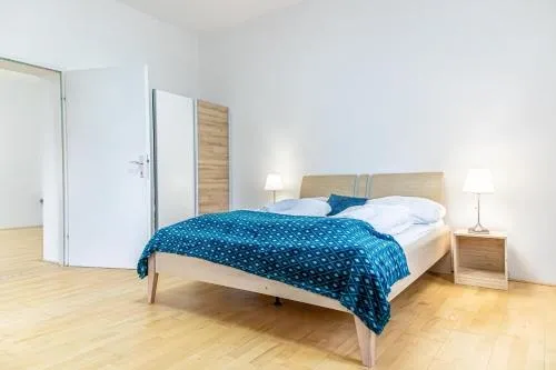 Affordable 2BR Apt Near Wiener Stadthalle in Wien, Österreich