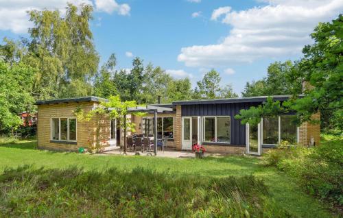 Pet Friendly Home In Glesborg With Wifi