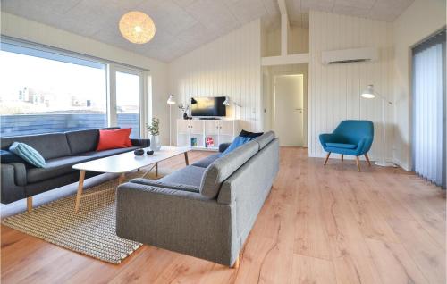 Three-Bedroom Holiday Home In Hvide Sande in Hvide Sande