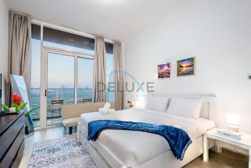 Elegant Studio in Bloom Towers B, JVC by Deluxe Holiday Homes, Dubai
