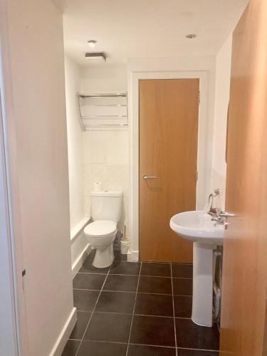 Duplex Apartment, Glasgow (photo 4)