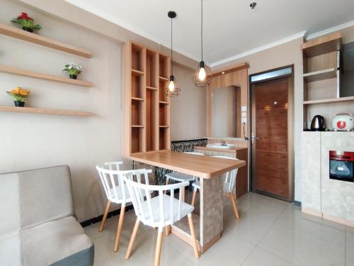 Cozy 2BR Apartment at Gateway Pasteur By Travelio