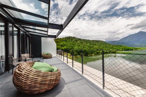 Μπαλκόνι/βεράντα, Kvareli Lake Resort in Κβάρλις
