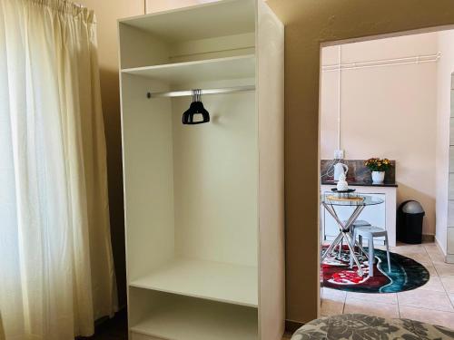 Classic Apartment image 2