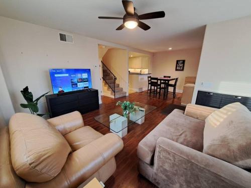 Top corner floor 2-Story La Jolla luxury condo central to UTC mall and La Jolla beaches in San Diego, USA