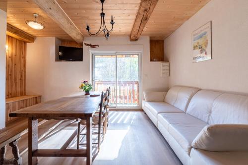 Appartement Des Fontaines Albiez - Apartment - Albiez-le-Jeune