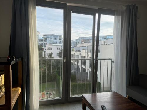 Luxus in Berlin Mitte mit Laptop, großem TV, neuem Bett und privatem Badezimmer, Berlín (foto 5)