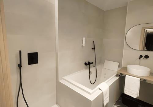 Hotel Real - main image