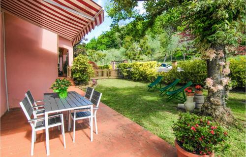  Stunning Apartment In Magliano in Magliano