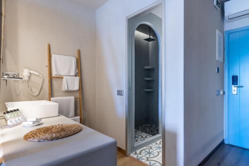 Studio with Sea View image 9