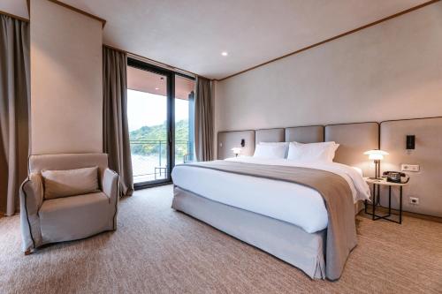 612149975 Kvareli Lake Resort