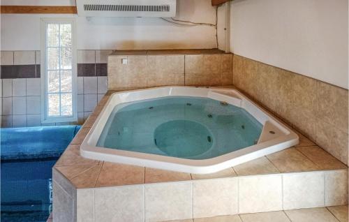 Swimming pool, Amazing Home In Kopingsvik With Sauna in Kopingsvik