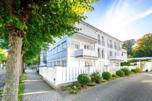Two-Bedroom Apartment with Balcony image 6