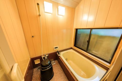 Japanese-Style Family Room image 3