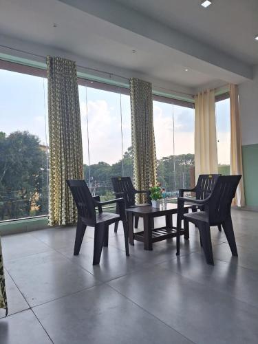 ระเบียง/ชานเรือน, Vishalcomforts in พัสวนาฮัลลี