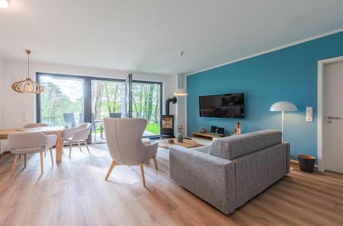 Apartment with Lake View