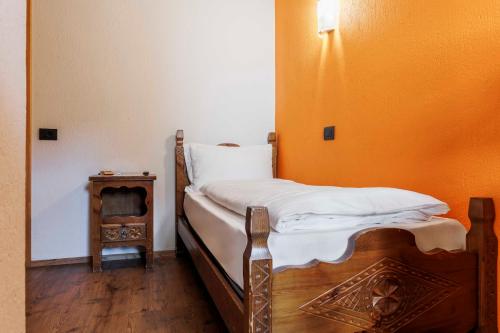 Single Room image 7