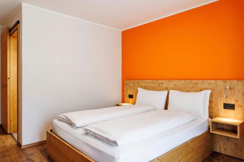 Double Room with Balcony (2 Adults + 1 Child) image 7