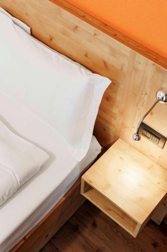 Double Room with Balcony (2 Adults + 1 Child) image 6