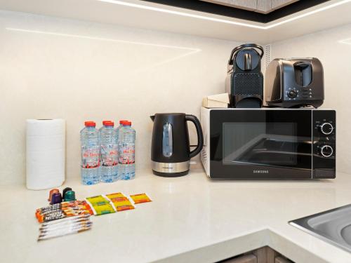 Luxury Downtown Dubai Apartment - 5 Mins Walk to Burj, Opera, Dubai Mall, Sleep 1-10, Dubái (foto 9)