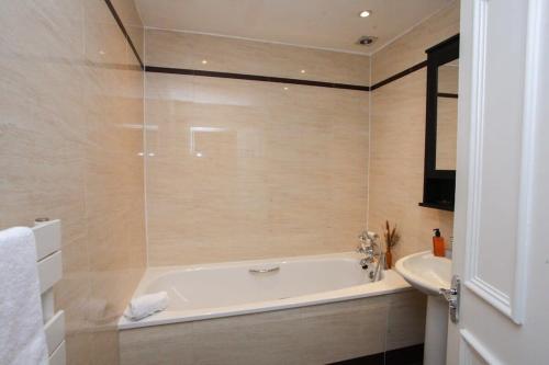 Lovely spacious 2 Bed Flat, Glasgow (Foto 10)