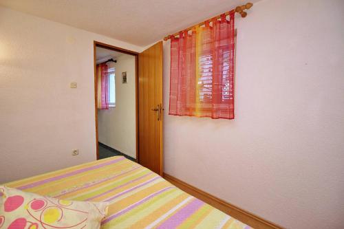 Apartment image 8