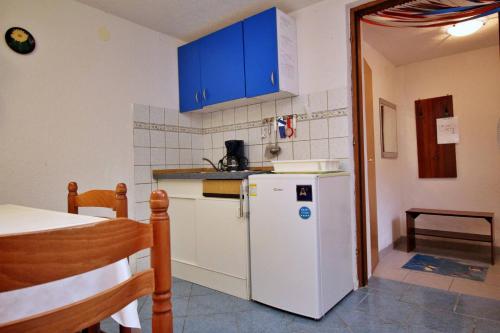 Apartment image 6