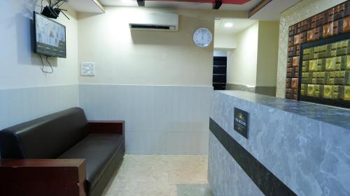 ล็อบบี้, Hotel Artusinn midc andheri east in อันเธรี อีสต์