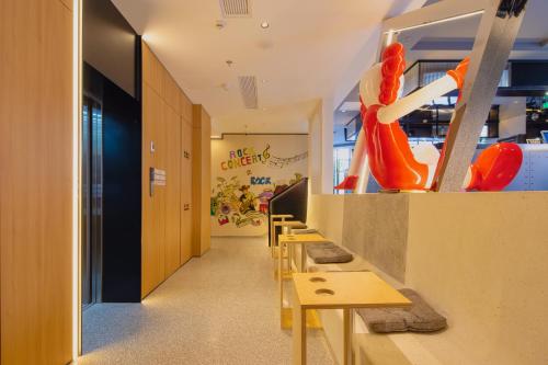 Dayin Serene Garden Hotel -People's Square & Nanjing Road-Large Social Area -Bar -Café -Gym -Free Laundry Luggage Storage -24H Front Desk-English Service, Shanghai (Foto 11)