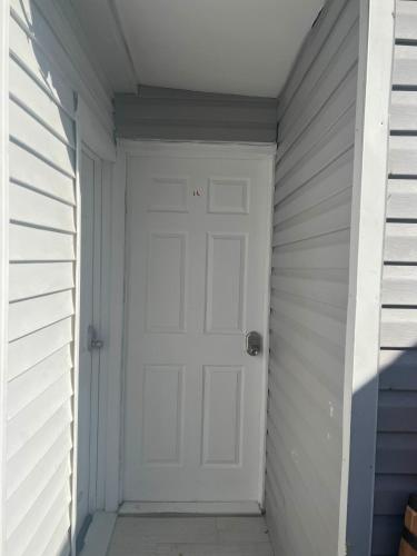 address is 221 STREET, basement studio Queens Village 646-667-6696 in Cedar Manor, USA