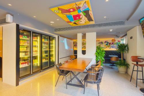 Dayin Serene Garden Hotel -People's Square & Nanjing Road-Large Social Area -Bar -Café -Gym -Free Laundry Luggage Storage -24H Front Desk-English Service, Shanghai (Foto 6)