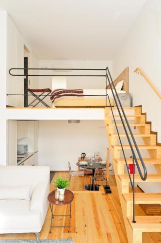Condes de Azevedo Palace Apartments - image 3