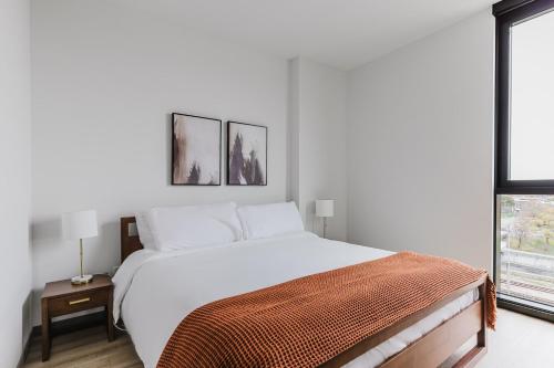 Blueground Medical District 2bd apartment CHI-1110 in Chicago, USA