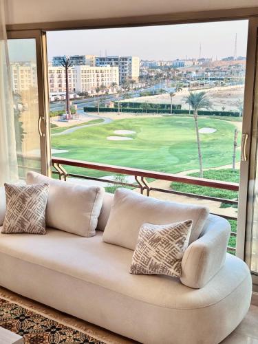 Golf view & Terrace at UptownCairo, Il Cairo (foto 9)