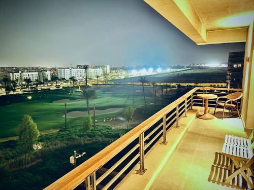 Golf view & Terrace at UptownCairo, Il Cairo (foto 7)